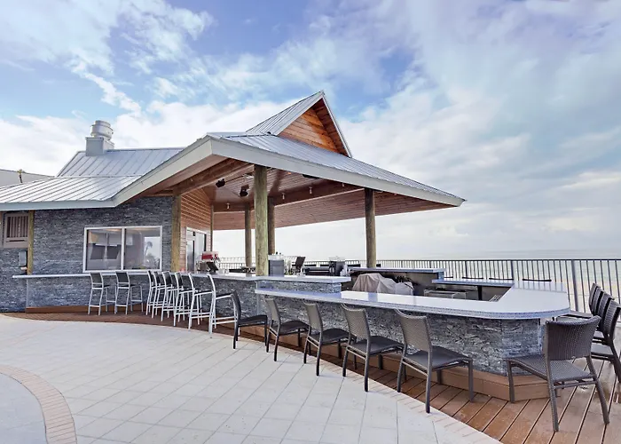 Holiday Inn Express & Suites Panama City Beach - Beachfront By Ihg