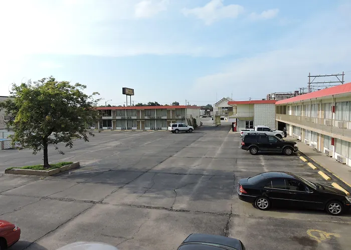 Oyo Hotel Hutchinson West 4Th Ave