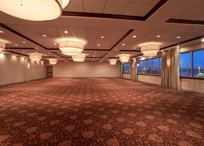 Sheraton Louisville Riverside Hotel
