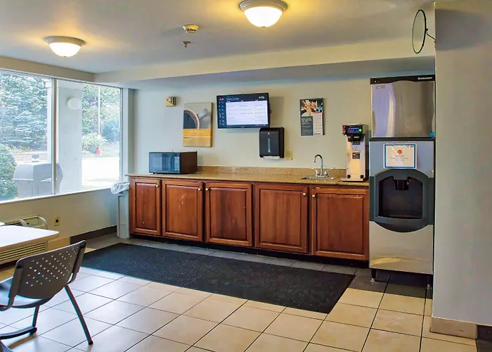 Motel 6 Buffalo Ny Airport Williamsville