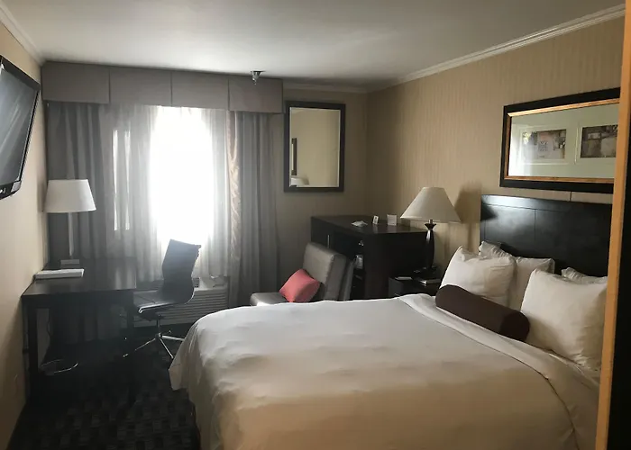 Baymont By Wyndham Monterey Park