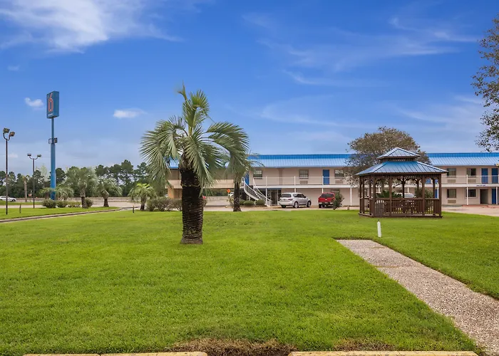 Motel 6-Winnie, Tx