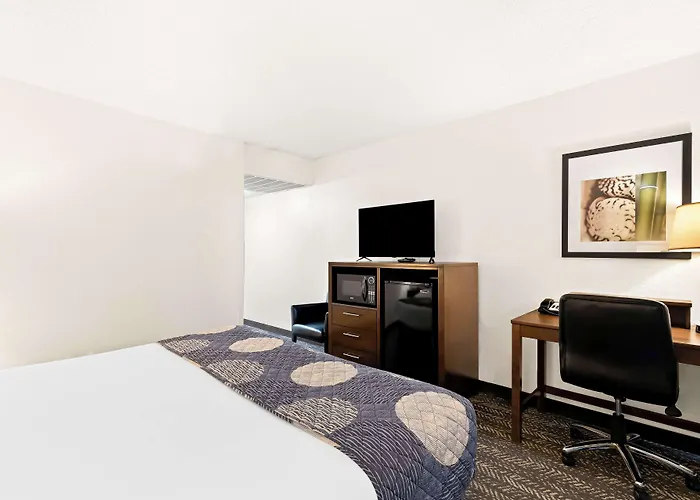 Best Western Yacht Harbor Hotel