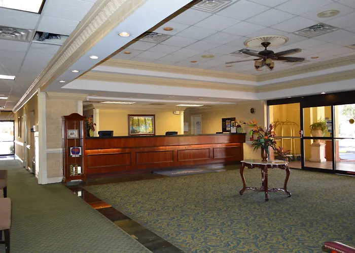 Opal Hotel & Suites (Adults Only)