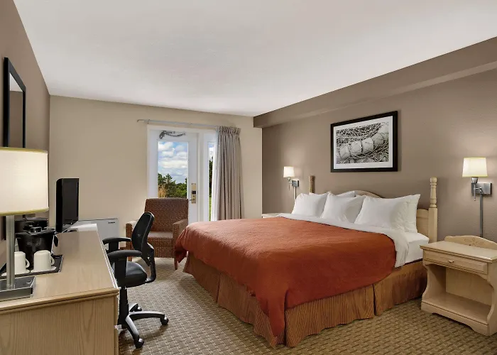 Travelodge Suites By Wyndham Saint John