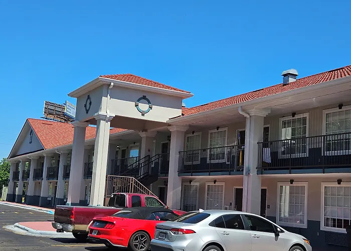 Quality Inn & Suites Greenville I-65