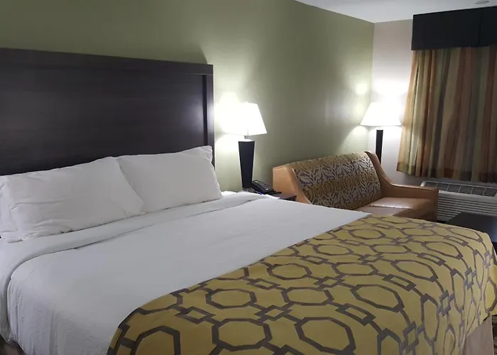 Baymont By Wyndham Clarksville