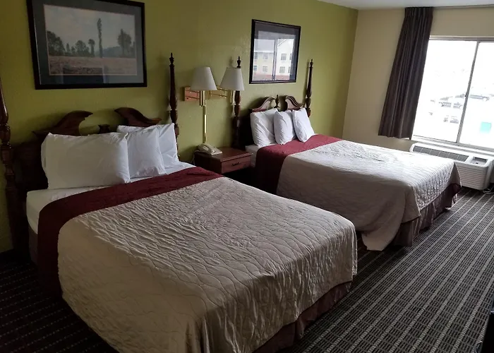 Travelodge By Wyndham Lansing Il