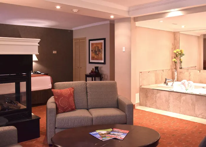 Hamilton Plaza Hotel And Conference Center