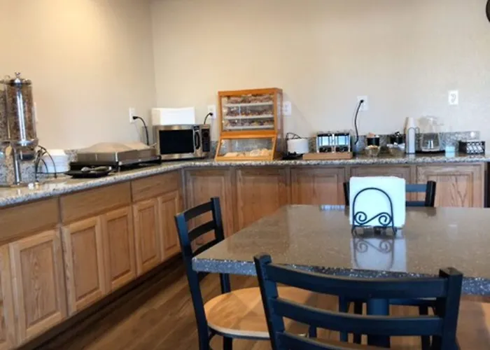 Trailside Inn