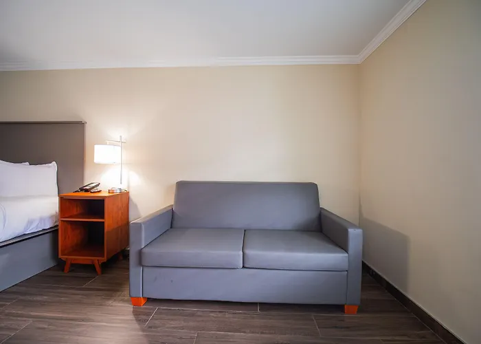 Equus Inn I75