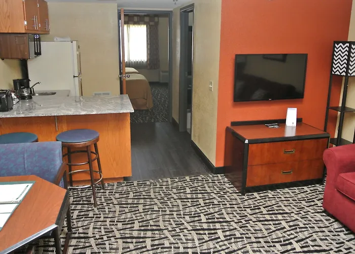 Quality Inn & Suites Mayo Clinic Area