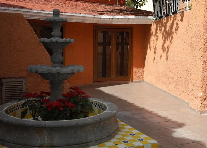 Country Plaza