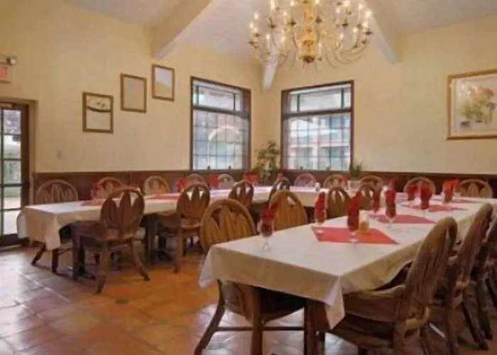 Merced Inn & Suites