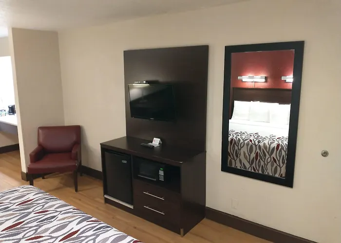 Red Roof Inn Santa Ana