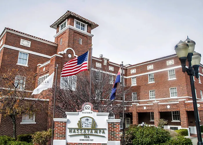 Hassayampa Inn
