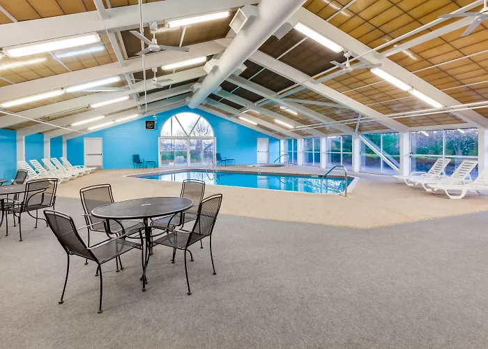 Wingate By Wyndham Canton-Hall Of Fame