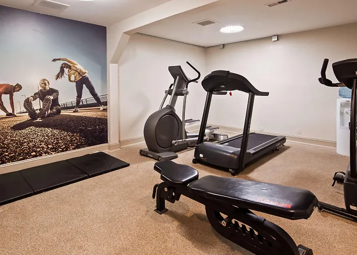 Best Western Plus Coastline Inn