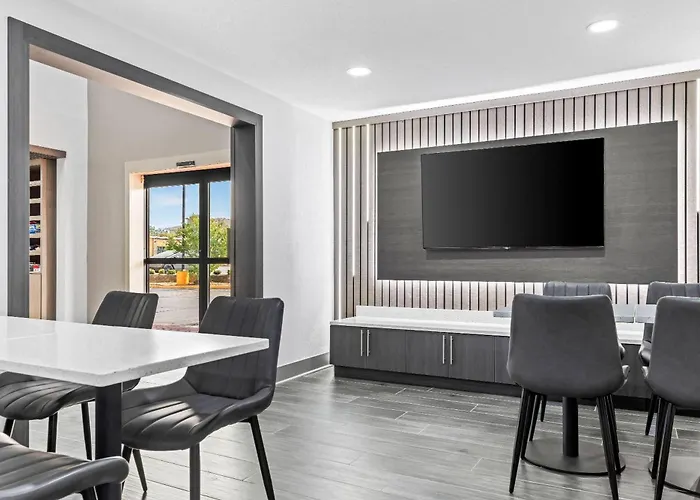 Super 8 By Wyndham Athens