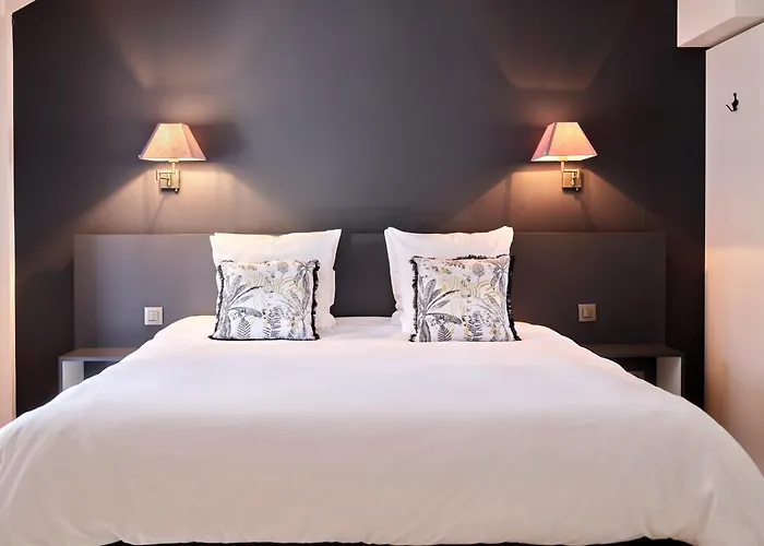 Le 24 Hotel