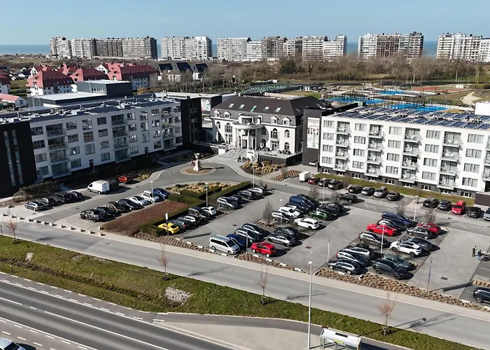 Hotel Acropolis Op het sportiefste park van de kust