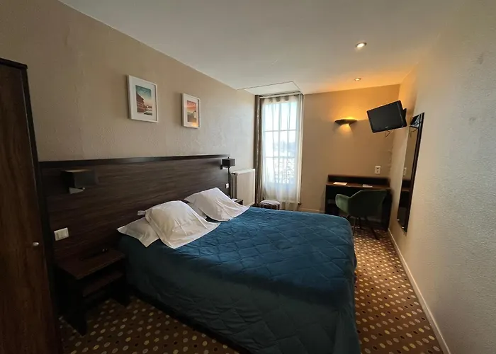 Logis Hotel & Restaurant - Les Arcades