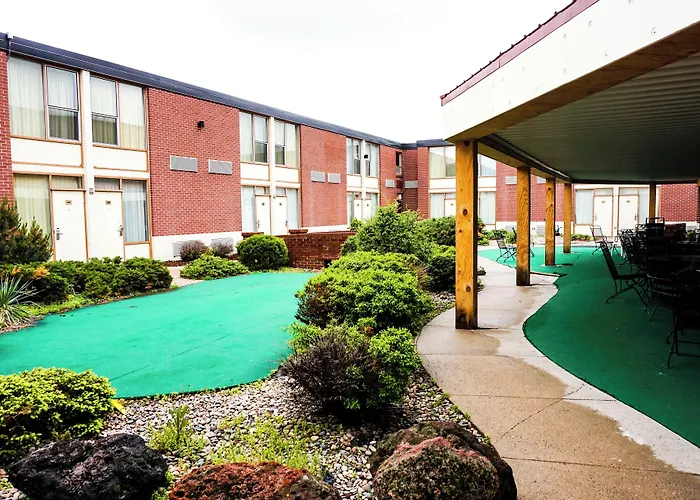 Boarders Inn & Suites By Cobblestone Hotels - Grand Island