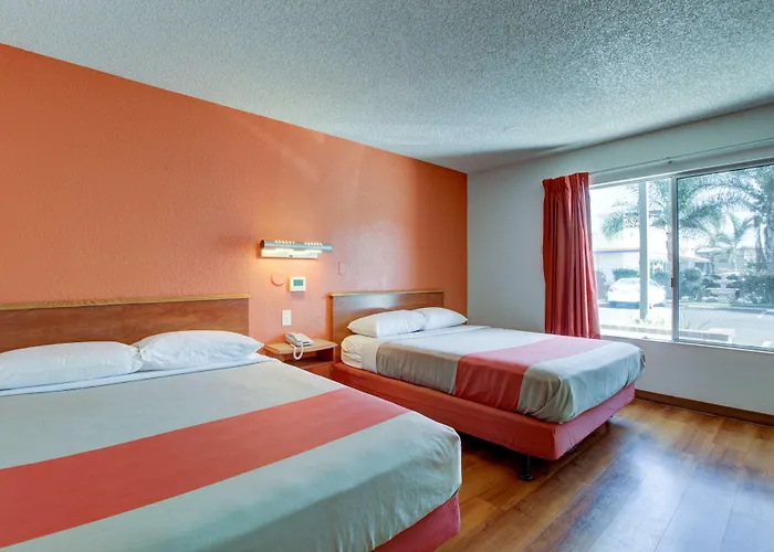 Motel 6-Santa Ana, Ca - Irvine - Orange County Airport