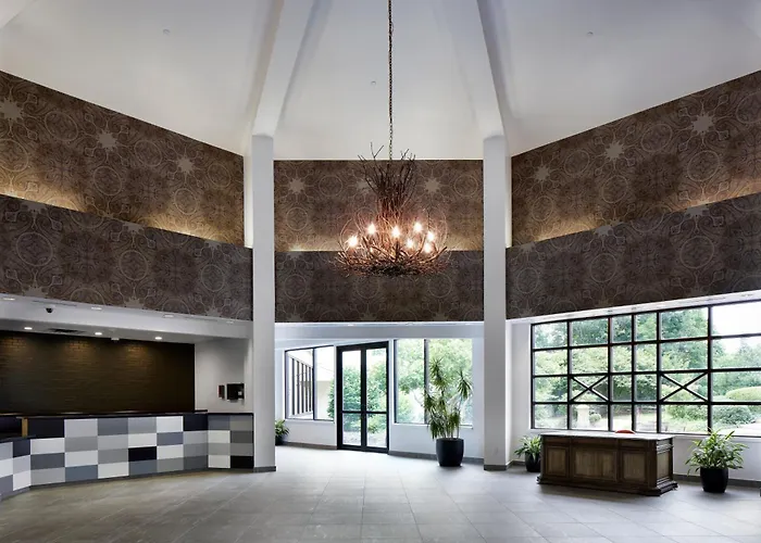 Tarrytown House Estate