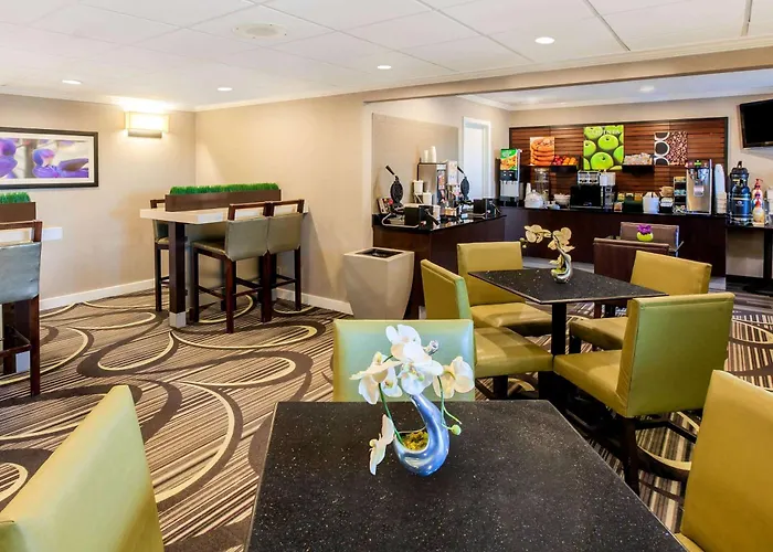 La Quinta By Wyndham Houston Baytown East