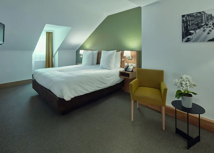 City Hotel