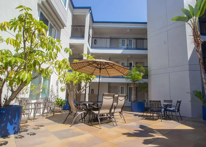 Days Inn By Wyndham Carlsbad