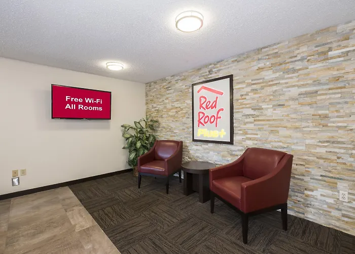 Red Roof Inn Plus+ & Suites Opelika