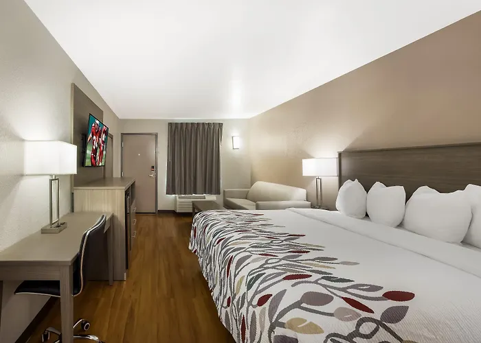 Red Roof Inn & Suites Thomasville