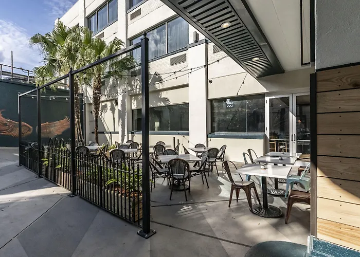 St Charles Coach House, An Ascend Collection Hotel