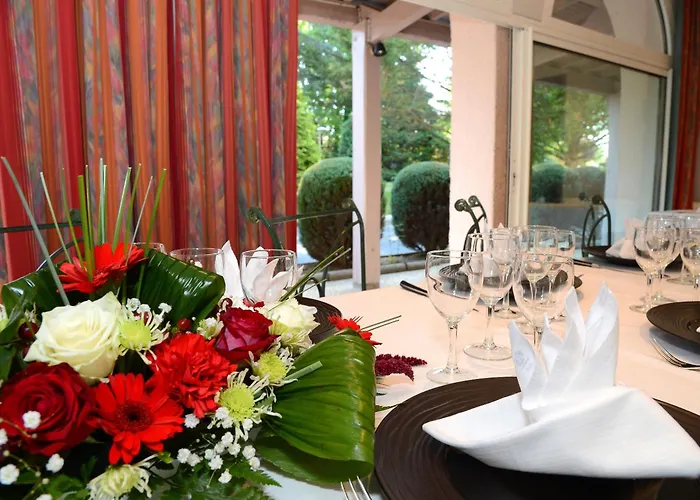 Logis Hotel Le Parc De Geoffroy