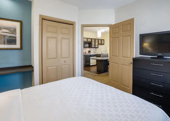 Mainstay Suites- Kansas City Overland Park