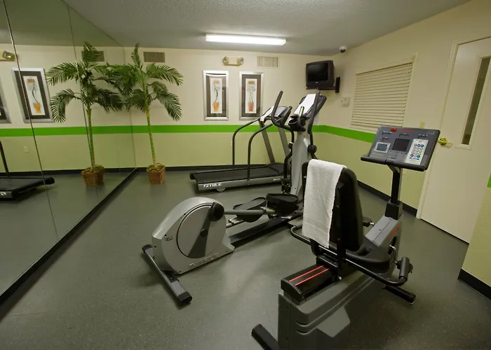 Extended Stay America Select Suites - Detroit - Warren