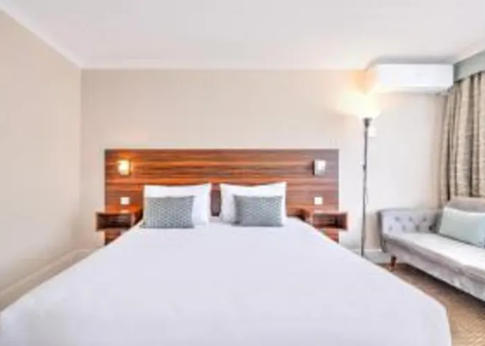 Palms Hotel & Retreat By Palette London Romford