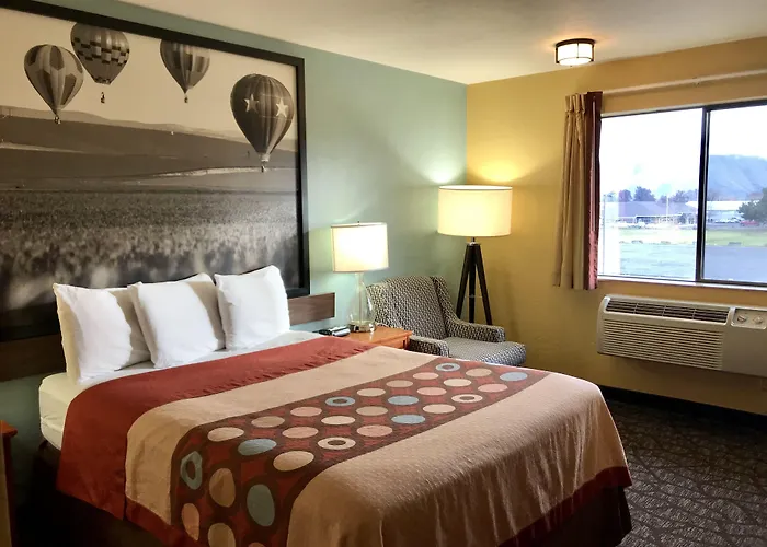 Super 8 By Wyndham Union Gap Yakima Area