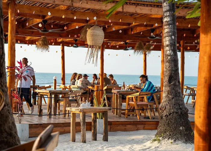 Dhow Beach Boutique Hotel