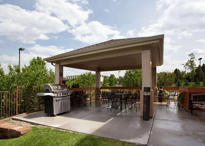 Sonesta Simply Suites Denver West Federal Center