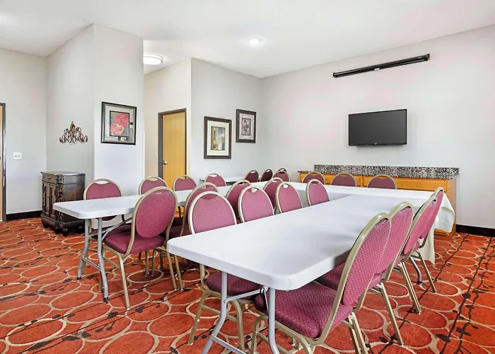 Best Western Plus Albert Lea I-90/I-35 Hotel