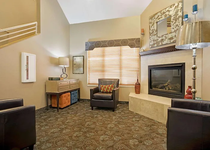 Days Inn By Wyndham Eagan Minnesota Near Mall Of America