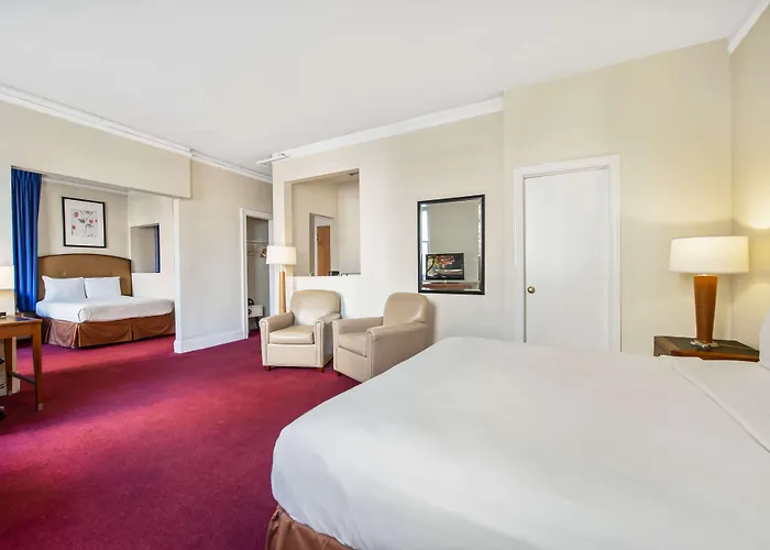Travelodge By Wyndham Downtown Chicago