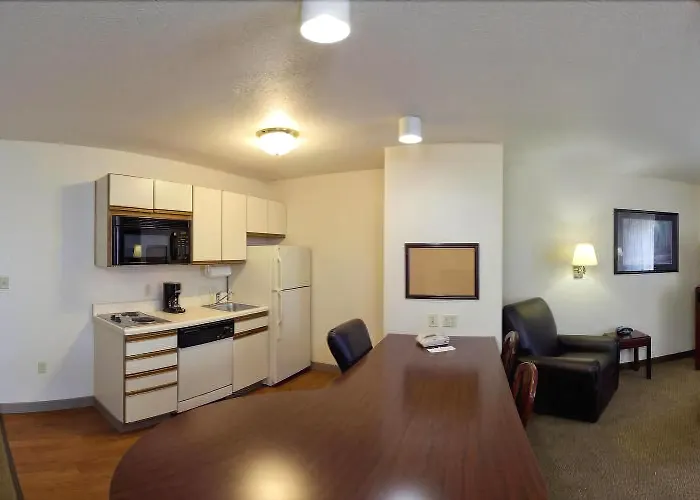 Sonesta Simply Suites Oklahoma City Airport