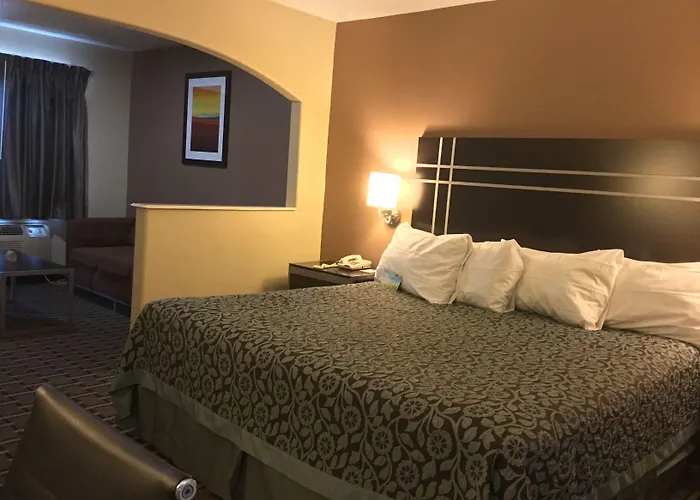 Days Inn & Suites By Wyndham Houston North - Spring