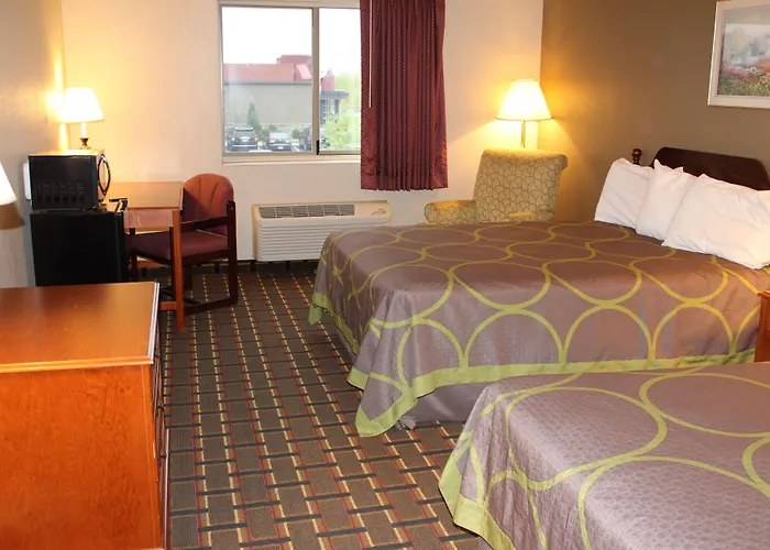 Super 8 By Wyndham Valparaiso