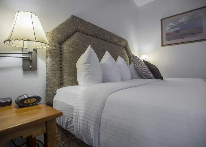 Table Mountain Inn