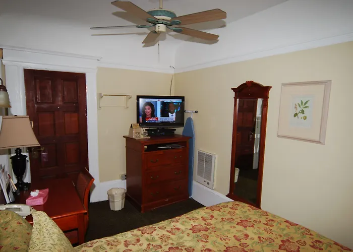 Rose Garden Inn